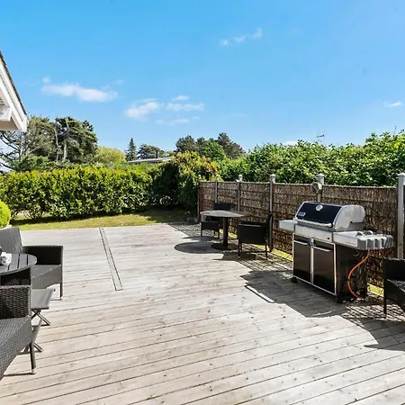 2 Bedroom Amazing In Hébergement de vacances Martofte