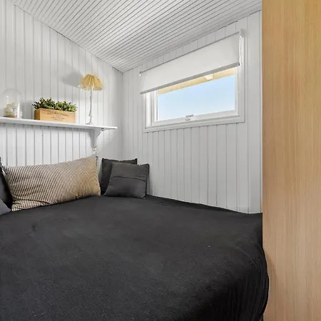 2 Bedroom Amazing In Hébergement de vacances