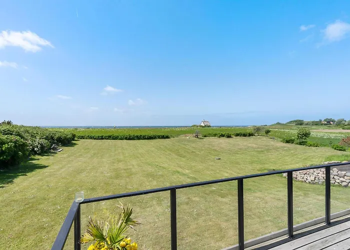 2 Bedroom Amazing In Martofte